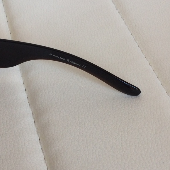 EUC (3) Womens Sunglasses - Picture 13 of 16